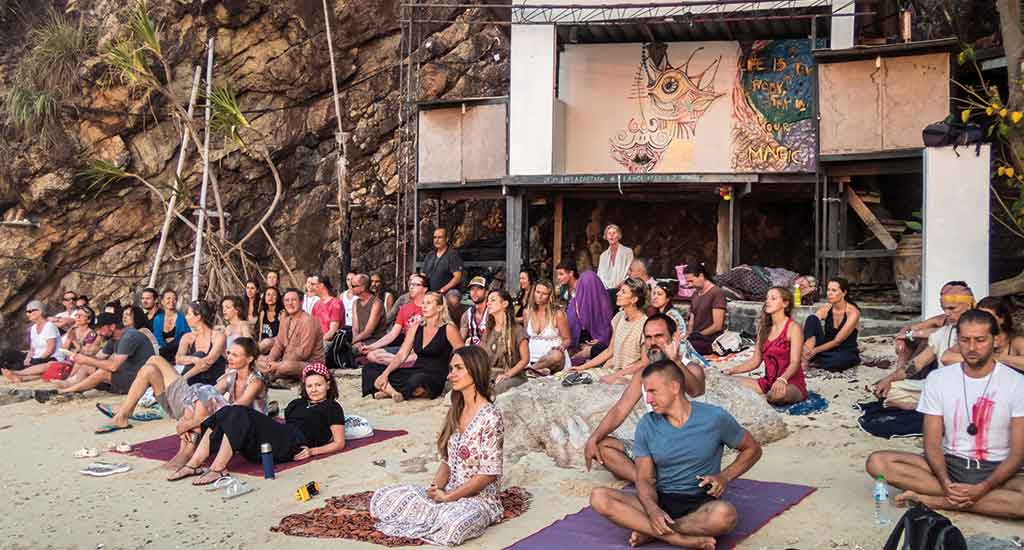 Meditating at Sri Thanu at Koh Phangan