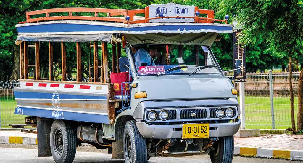 Blue Songthaew to travel between New Sukhothai and Old Sukhothai
