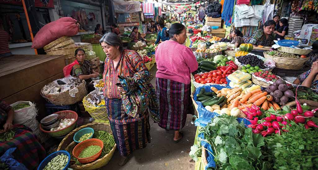 Women in the market of Antigua