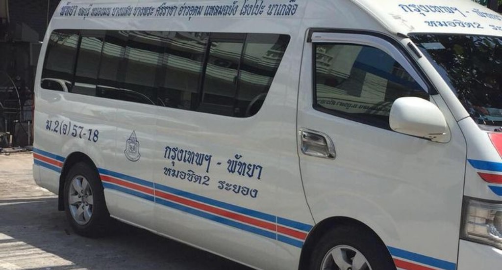 Pannipa Pattaya minivan waiting to take passengers from Bangkok to Pattaya