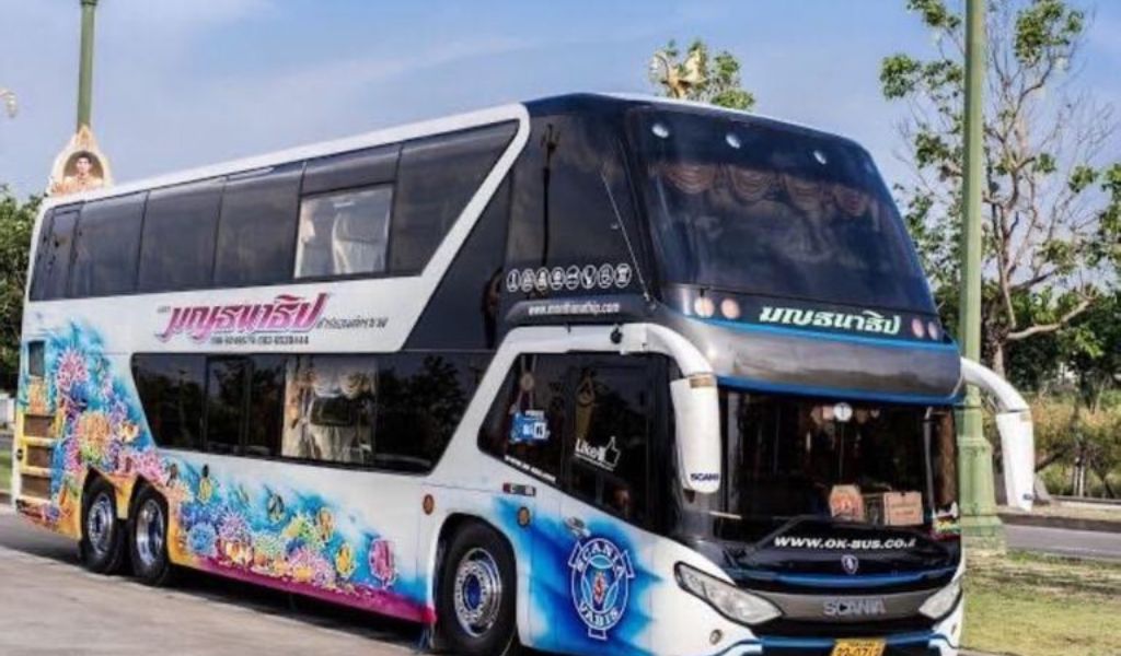 Montanatip Tour & Travel operates one daily sleeper bus trip from Koh Samui to Bangkok