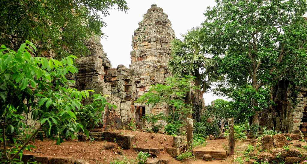 Ancient architecture of Phnom Banan temple